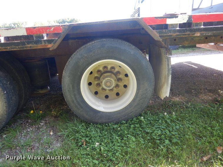 image for item FU9553 2004 Doonan 482DB14B drop deck trailer