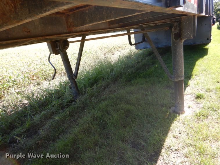 image for item FU9554 1992 golf cart carrier trailer