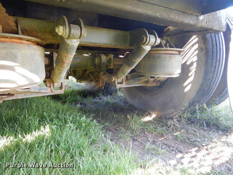 image for item FU9554 1992 golf cart carrier trailer