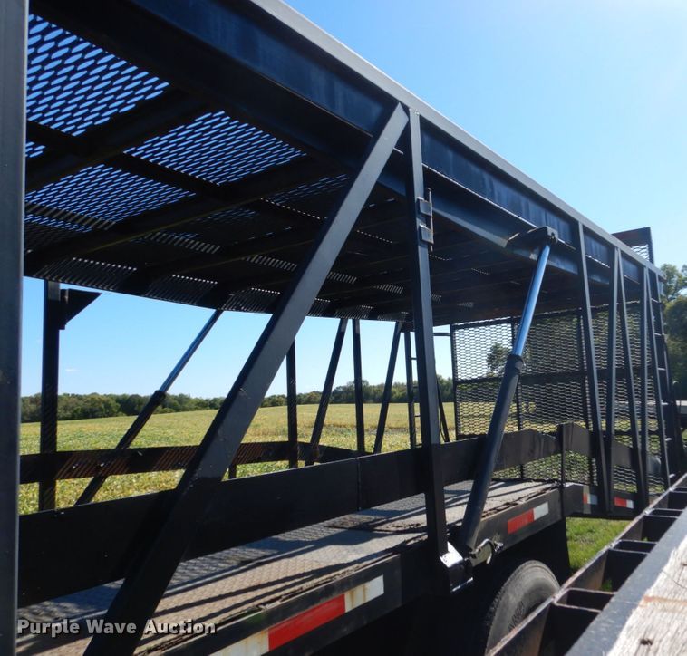 image for item FU9554 1992 golf cart carrier trailer