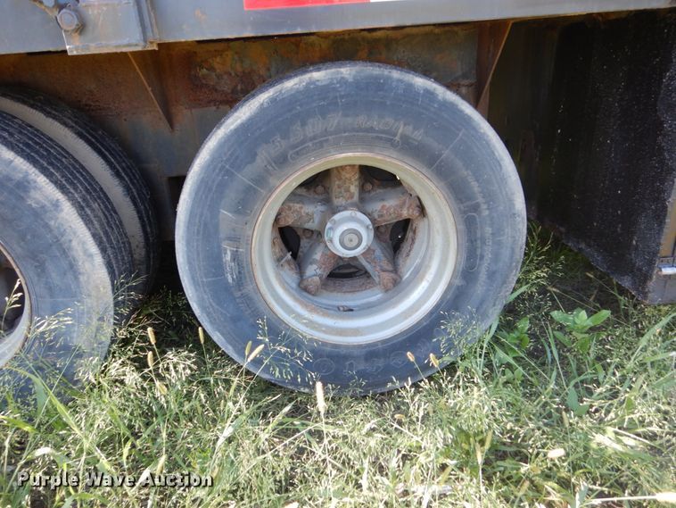 image for item FU9554 1992 golf cart carrier trailer