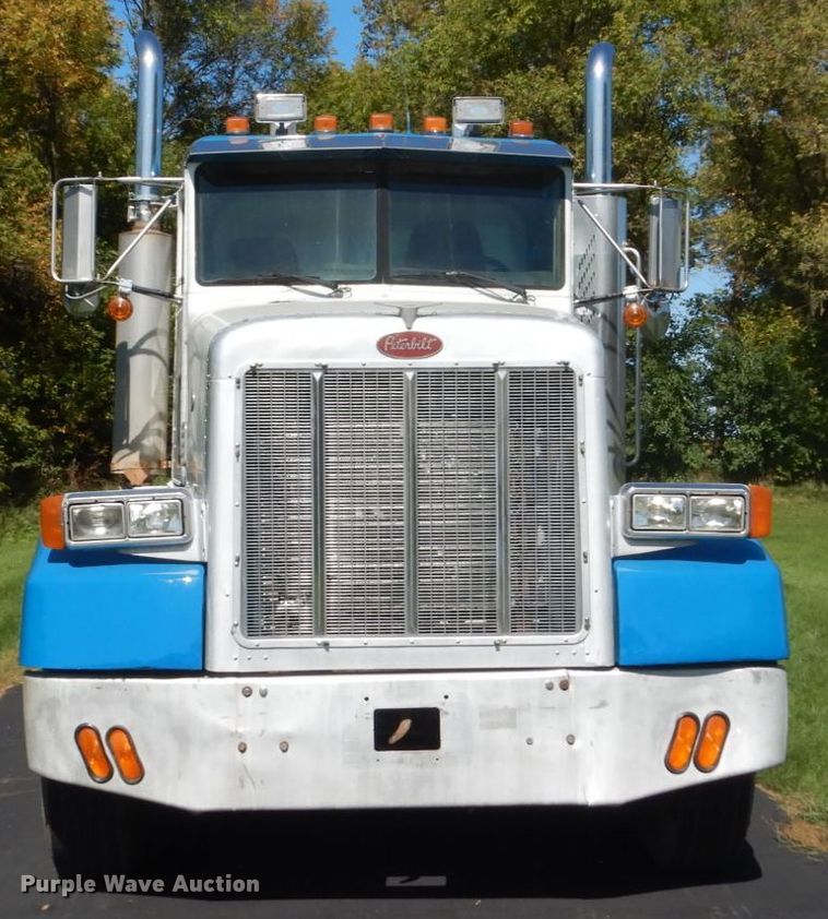 image for item FU9556 1997 Peterbilt 377 semi truck