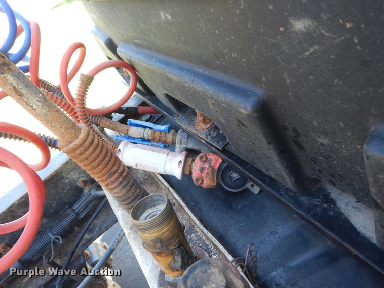 image for item FU9556 1997 Peterbilt 377 semi truck