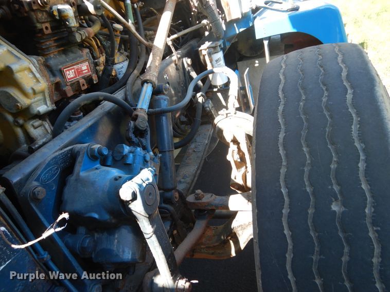 image for item FU9556 1997 Peterbilt 377 semi truck