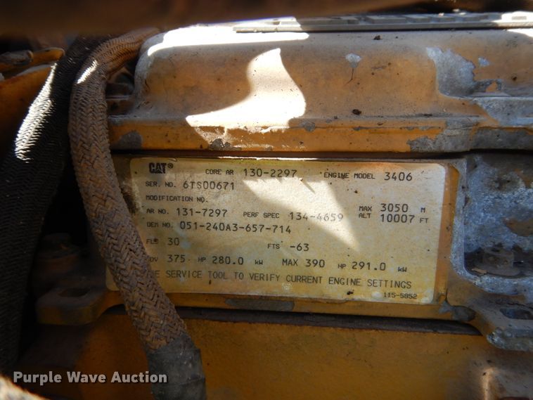 image for item FU9556 1997 Peterbilt 377 semi truck