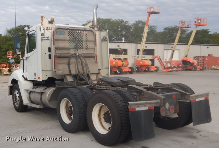 image for item FU9566 2007 Freightliner Columbia semi truck