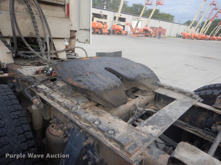 image for item FU9566 2007 Freightliner Columbia semi truck