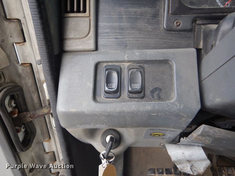 image for item FU9566 2007 Freightliner Columbia semi truck