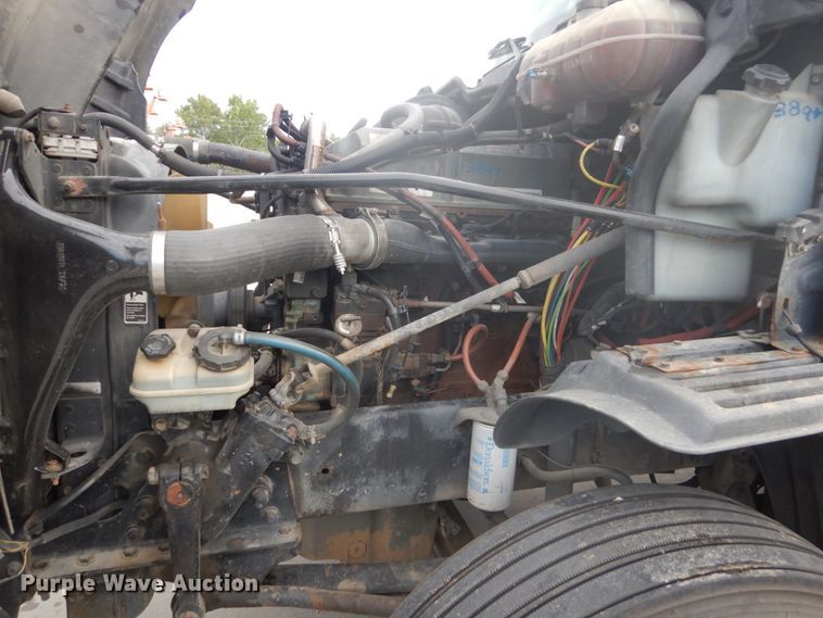 image for item FU9566 2007 Freightliner Columbia semi truck