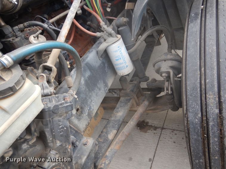 image for item FU9566 2007 Freightliner Columbia semi truck