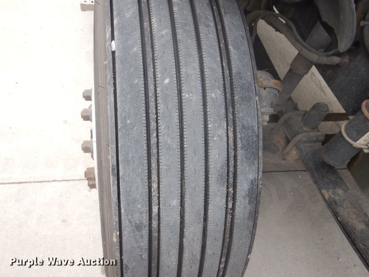 image for item FU9566 2007 Freightliner Columbia semi truck