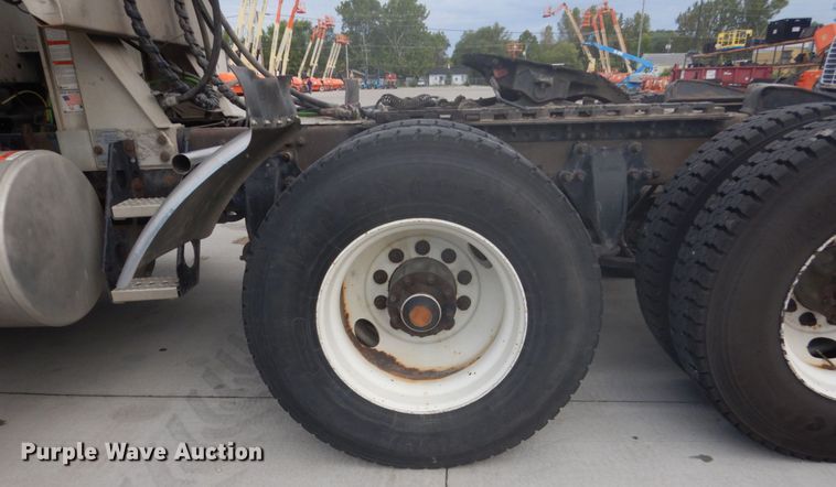 image for item FU9566 2007 Freightliner Columbia semi truck