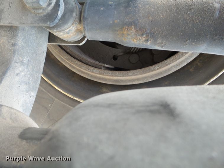 image for item GC9034 2015 Freightliner Cascadia semi truck