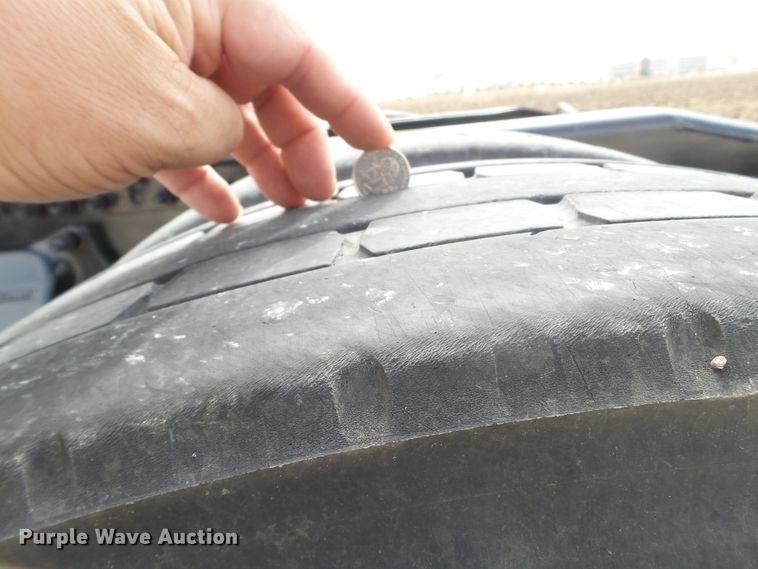 image for item GC9034 2015 Freightliner Cascadia semi truck