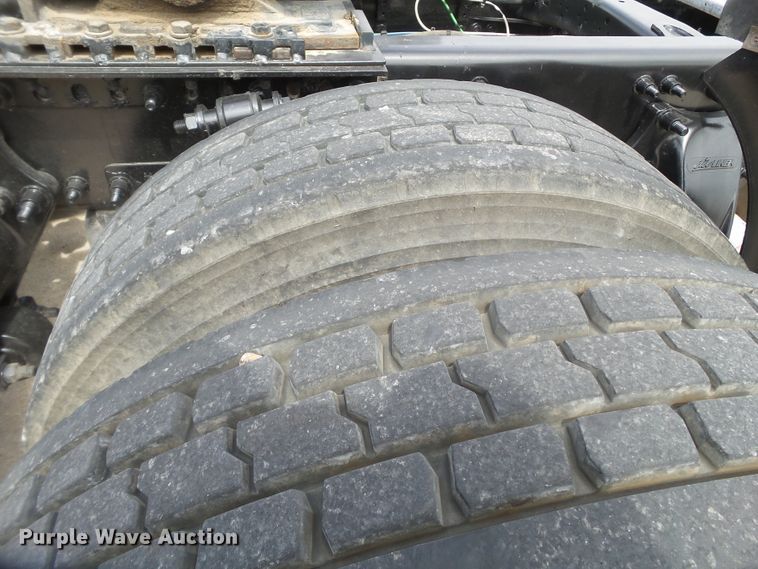 image for item GC9034 2015 Freightliner Cascadia semi truck