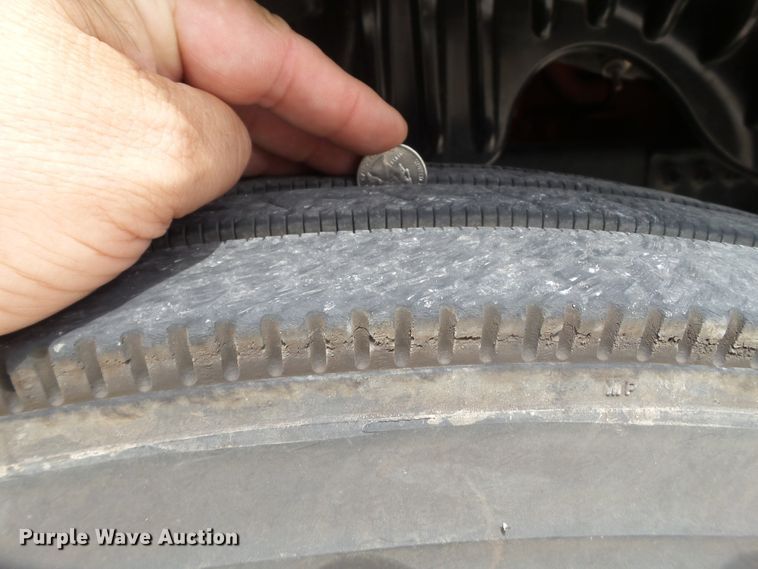 image for item GC9034 2015 Freightliner Cascadia semi truck