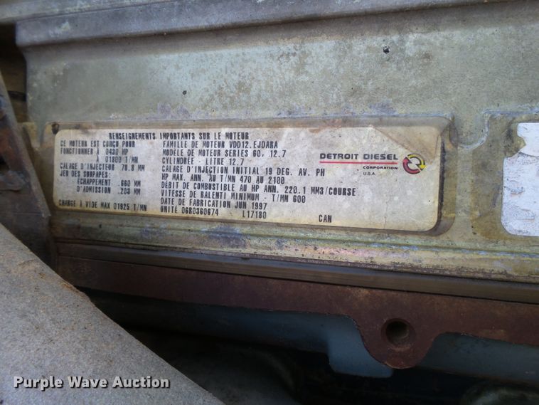 image for item GC9048 2000 Peterbilt 377 semi truck