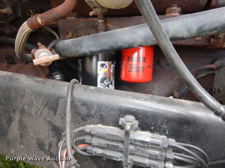 image for item GG9227 1997 International 8200 semi truck