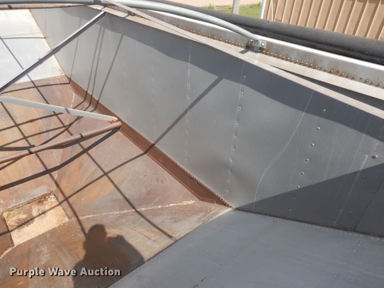 image for item GI9263 1974 Doonan single hopper bottom grain trailer