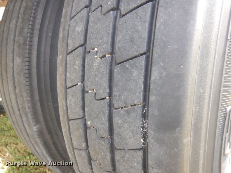 image for item GI9263 1974 Doonan single hopper bottom grain trailer