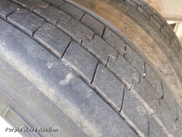 image for item GI9263 1974 Doonan single hopper bottom grain trailer