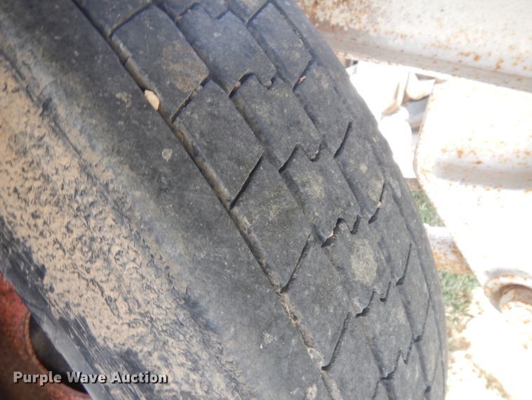 image for item GI9263 1974 Doonan single hopper bottom grain trailer