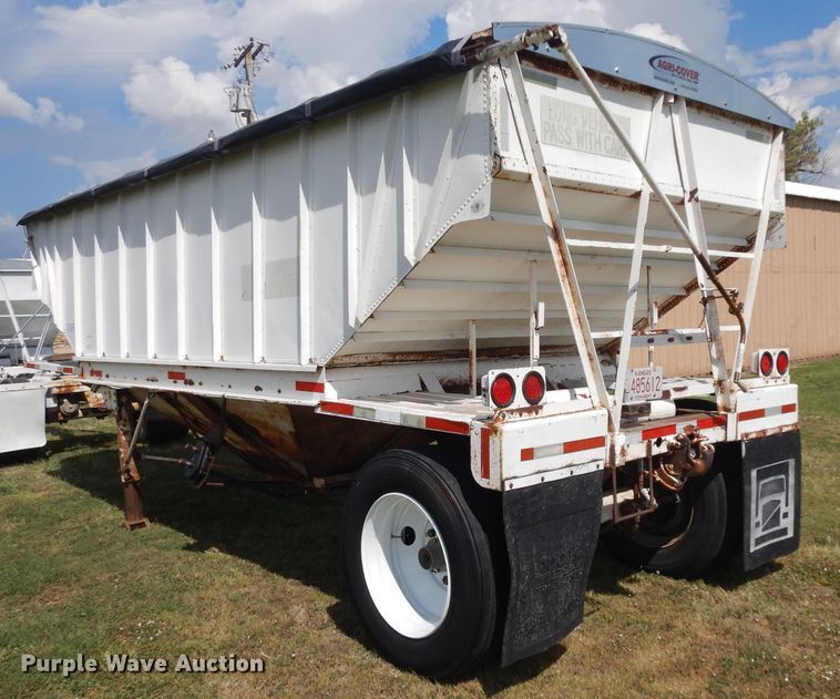 image for item GI9264 1978 Doonan single hopper bottom grain trailer