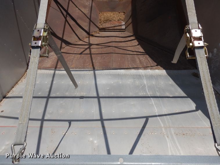 image for item GI9264 1978 Doonan single hopper bottom grain trailer