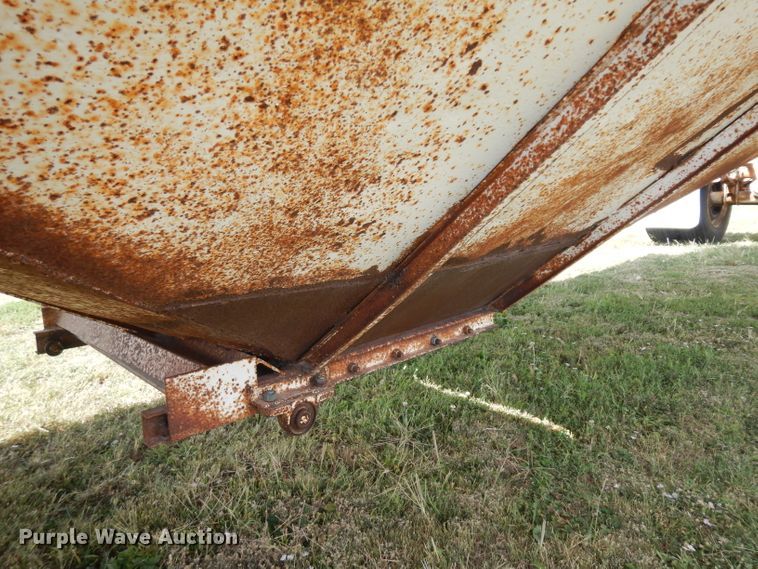 image for item GI9264 1978 Doonan single hopper bottom grain trailer