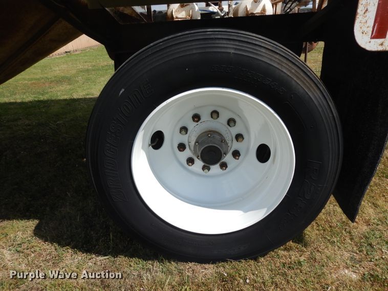 image for item GI9264 1978 Doonan single hopper bottom grain trailer