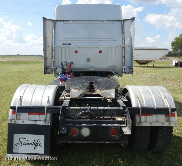 image for item GI9266 1994 White GMC WIA semi truck