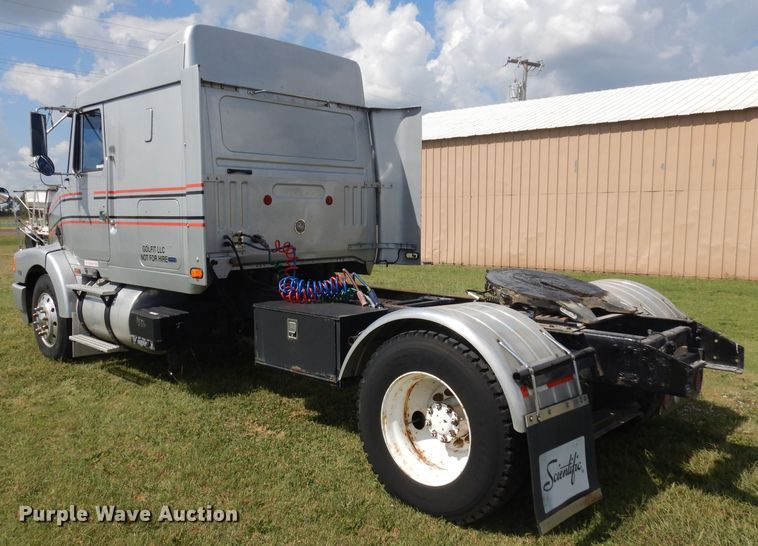 image for item GI9266 1994 White GMC WIA semi truck