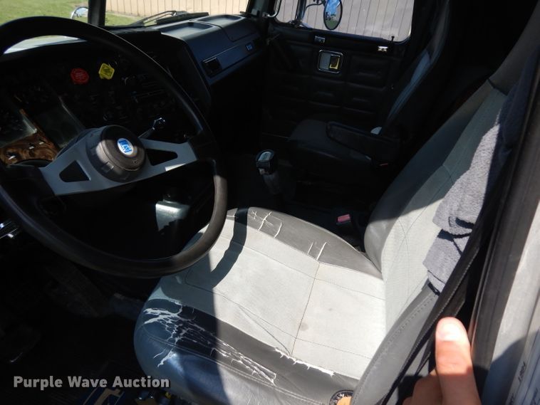 image for item GI9266 1994 White GMC WIA semi truck