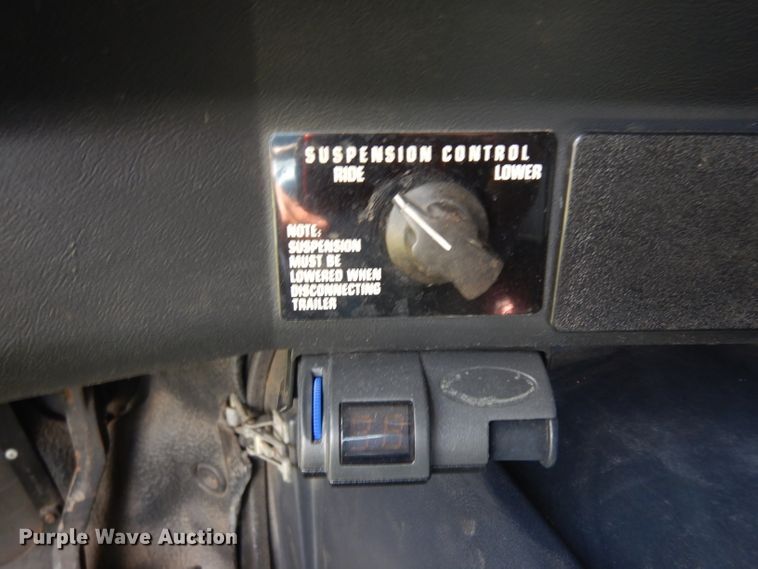 image for item GI9266 1994 White GMC WIA semi truck