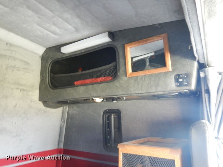 image for item GI9266 1994 White GMC WIA semi truck