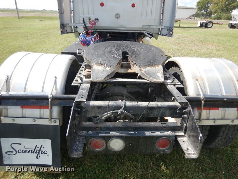 image for item GI9266 1994 White GMC WIA semi truck