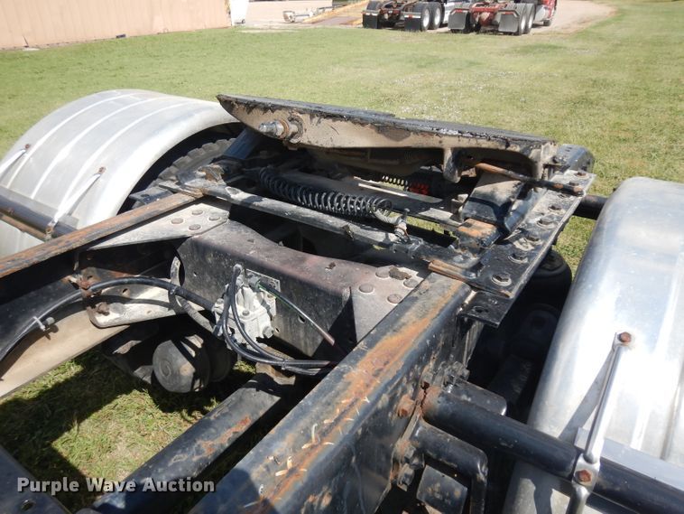 image for item GI9266 1994 White GMC WIA semi truck