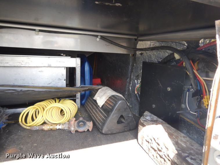 image for item GI9266 1994 White GMC WIA semi truck