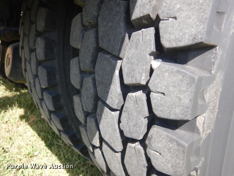 image for item GI9266 1994 White GMC WIA semi truck