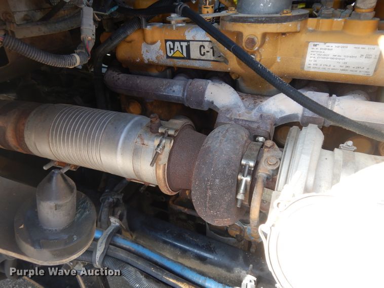 image for item GI9326 1998 Kenworth T800B semi truck