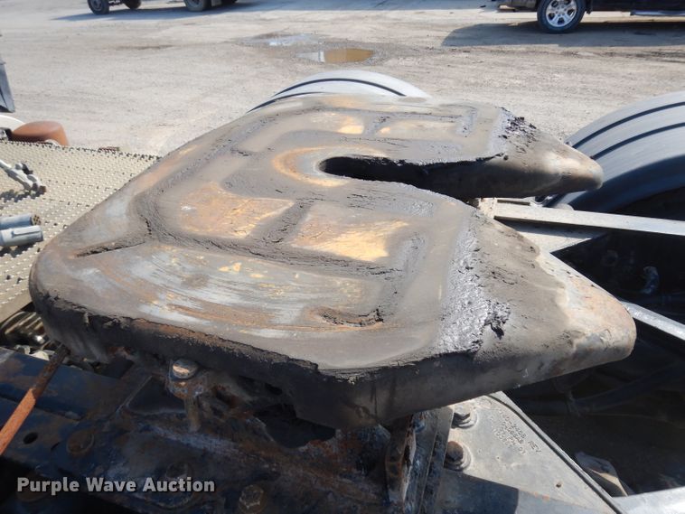 image for item GI9326 1998 Kenworth T800B semi truck