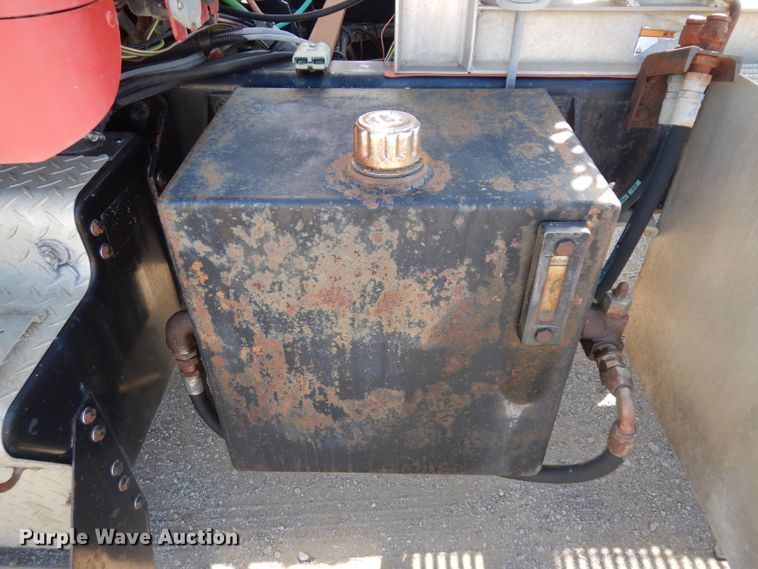 image for item GI9326 1998 Kenworth T800B semi truck