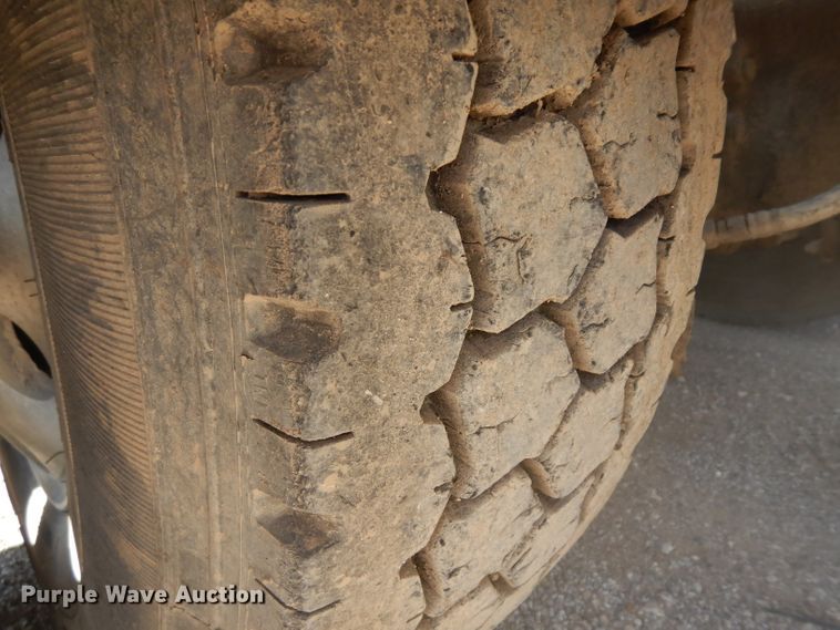 image for item GI9326 1998 Kenworth T800B semi truck