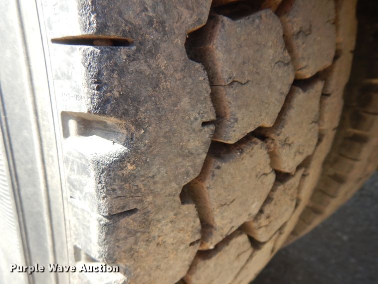 image for item GI9326 1998 Kenworth T800B semi truck