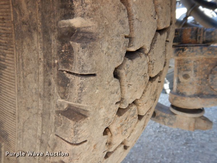 image for item GI9326 1998 Kenworth T800B semi truck