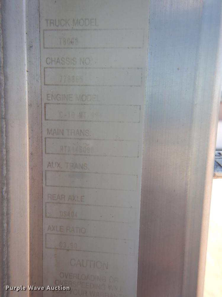 image for item GI9326 1998 Kenworth T800B semi truck