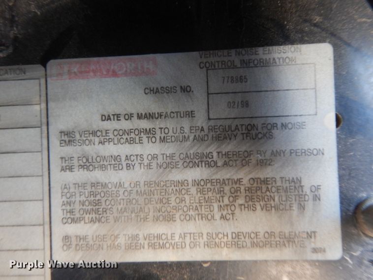 image for item GI9326 1998 Kenworth T800B semi truck