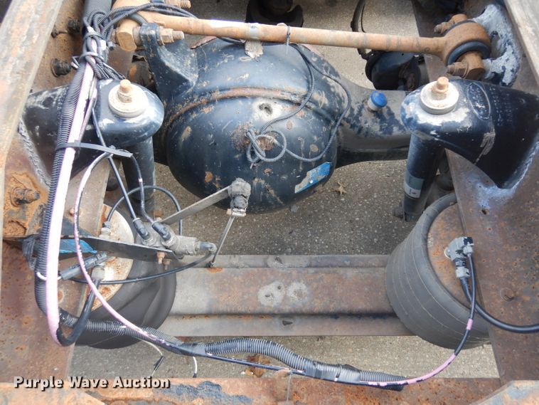 image for item GI9338 2000 Peterbilt 379 semi truck