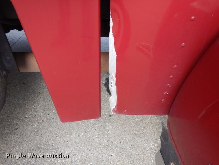 image for item GI9338 2000 Peterbilt 379 semi truck