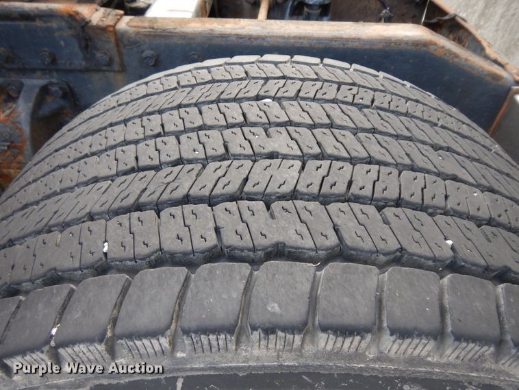 image for item GI9338 2000 Peterbilt 379 semi truck